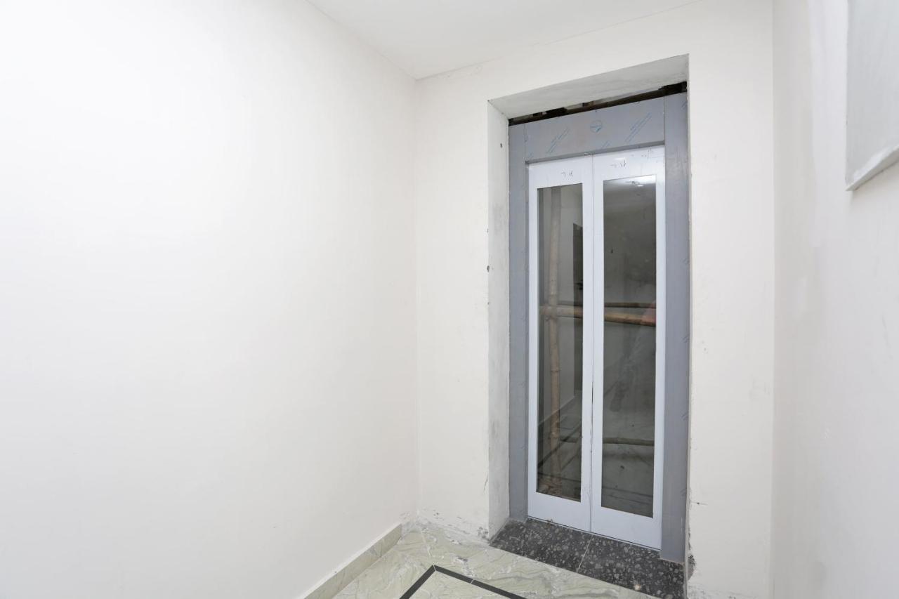 Capital O 37423 Golden Leaf Hotel Дехрадун Екстериор снимка